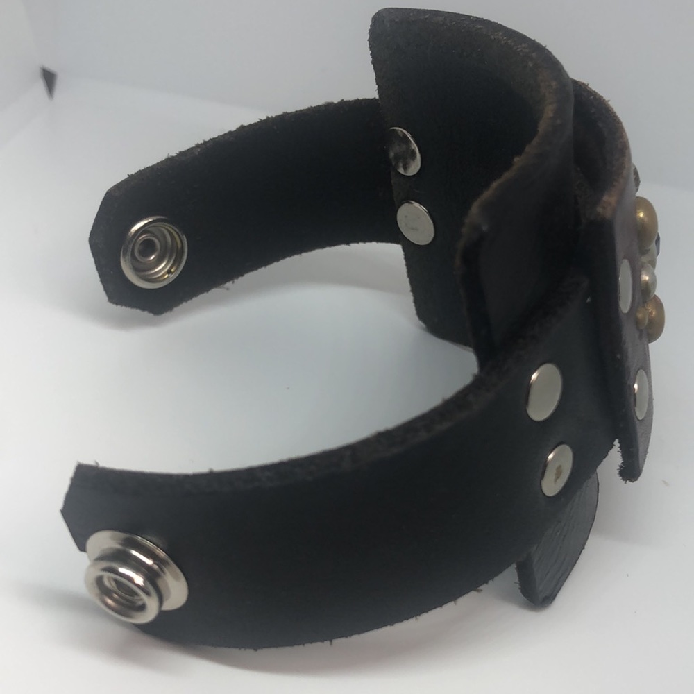 Leather cuff - Picture 2 of 5